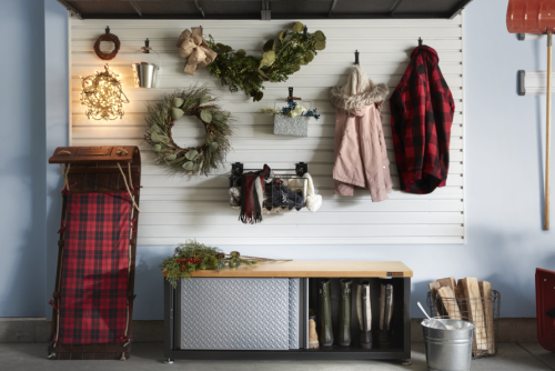 Conseils pour ranger correctement les articles saisonniers dans votre garage