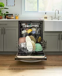 A person using the Spin&Load rack 